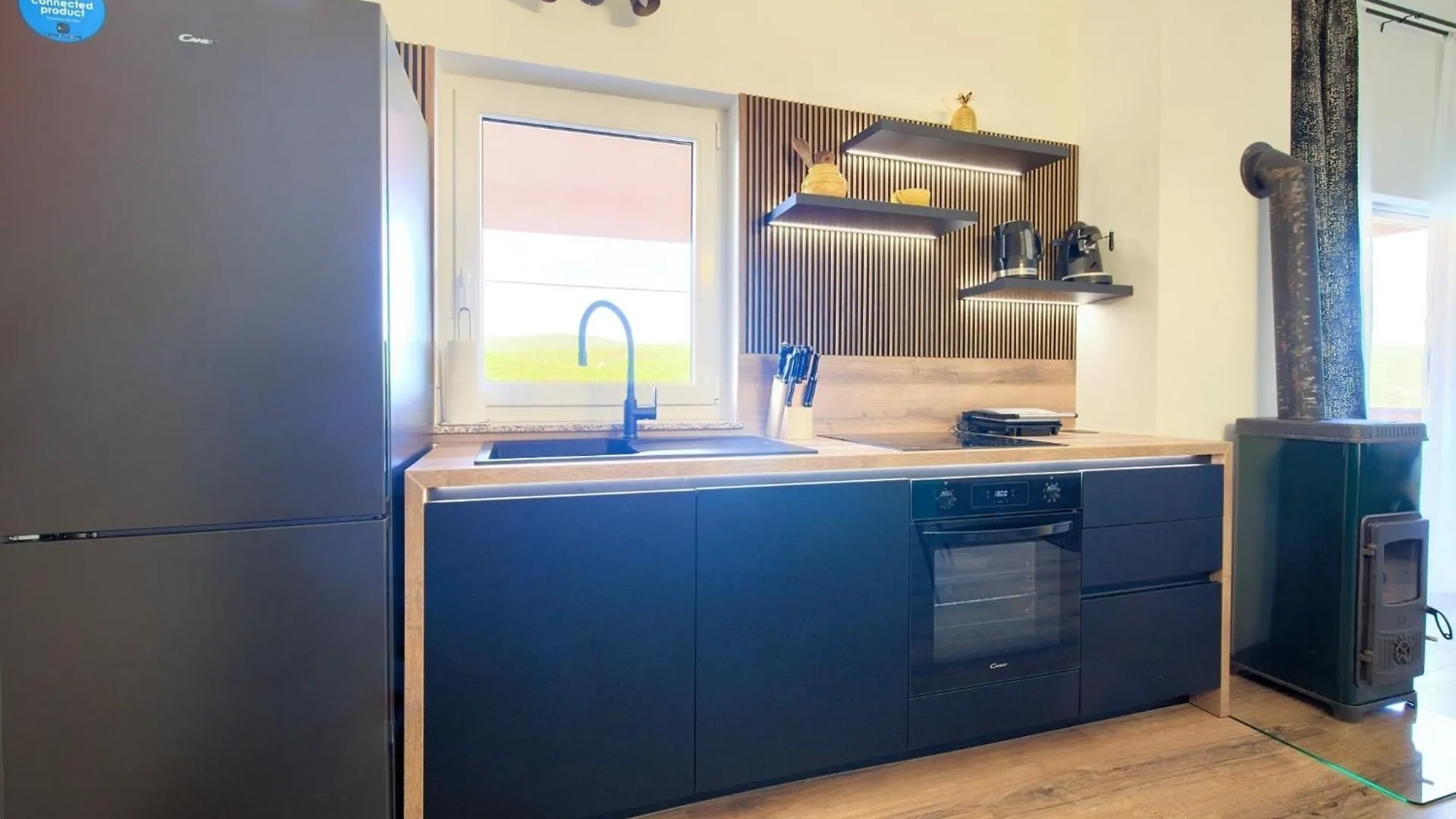 Elegant And Vibrant Apartment With Terrace And Sea View Kornic