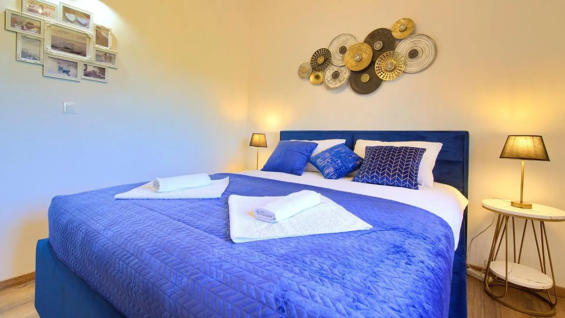 Elegant And Vibrant Apartment With Terrace And Sea View Kornic Croatia